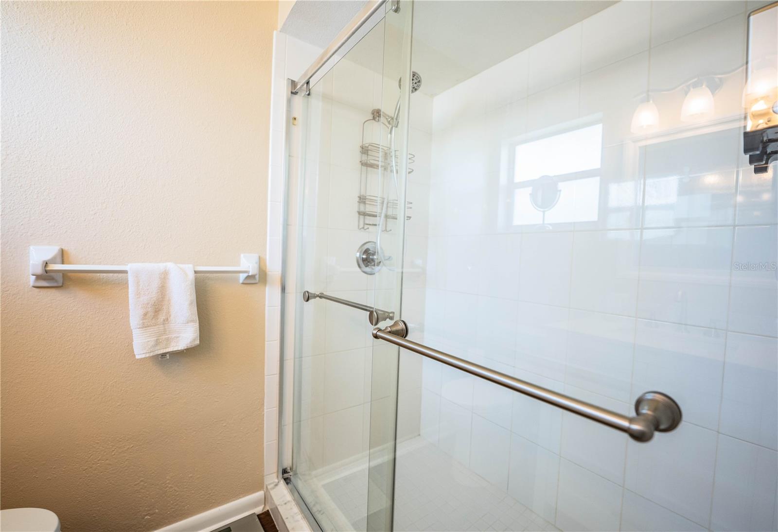 Image 20 of 32 For 612 Avery Lane