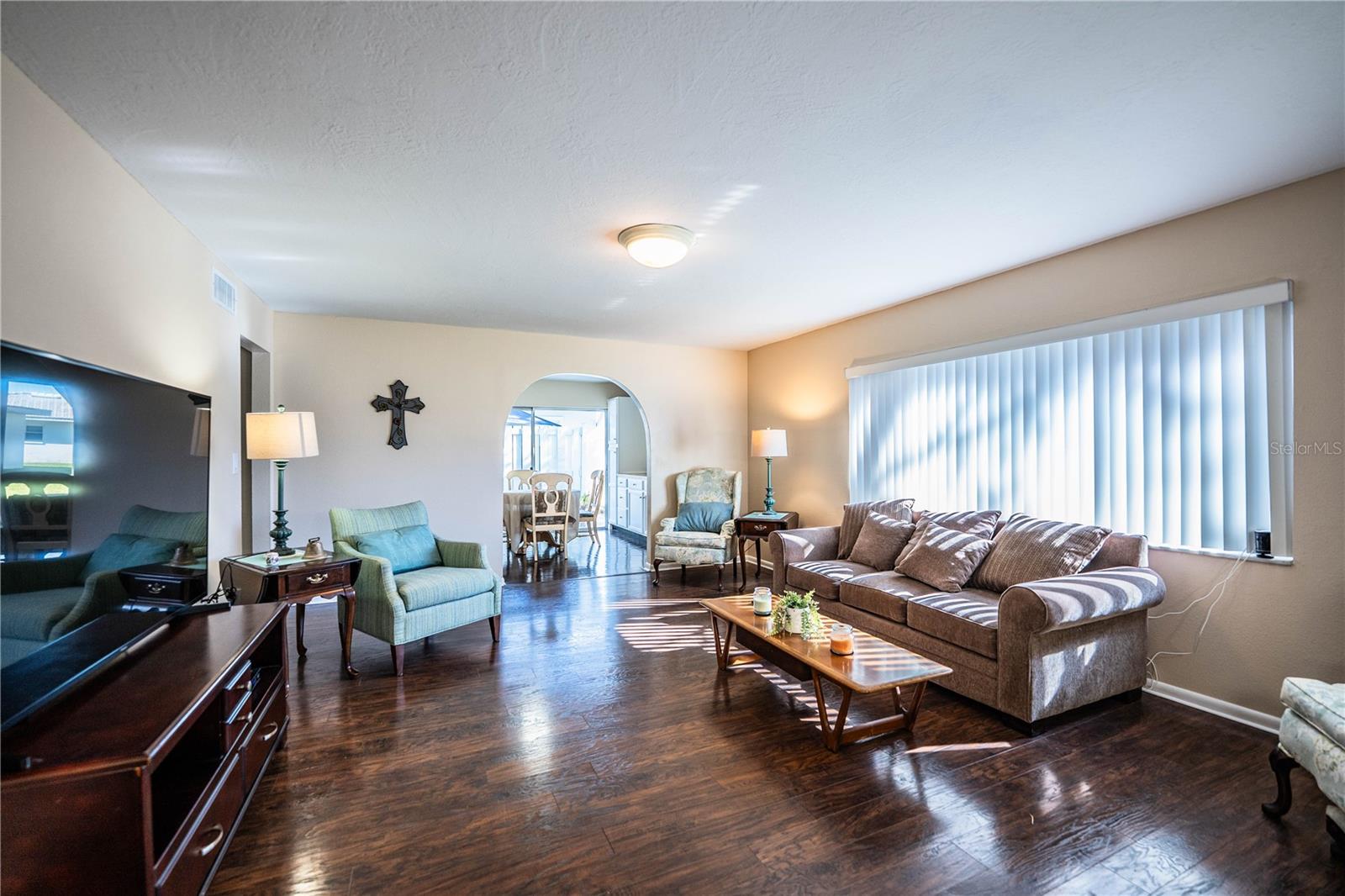 Image 6 of 32 For 612 Avery Lane