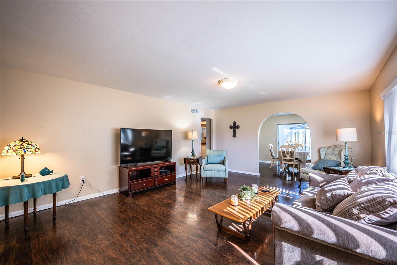 Image 9 of 32 For 612 Avery Lane