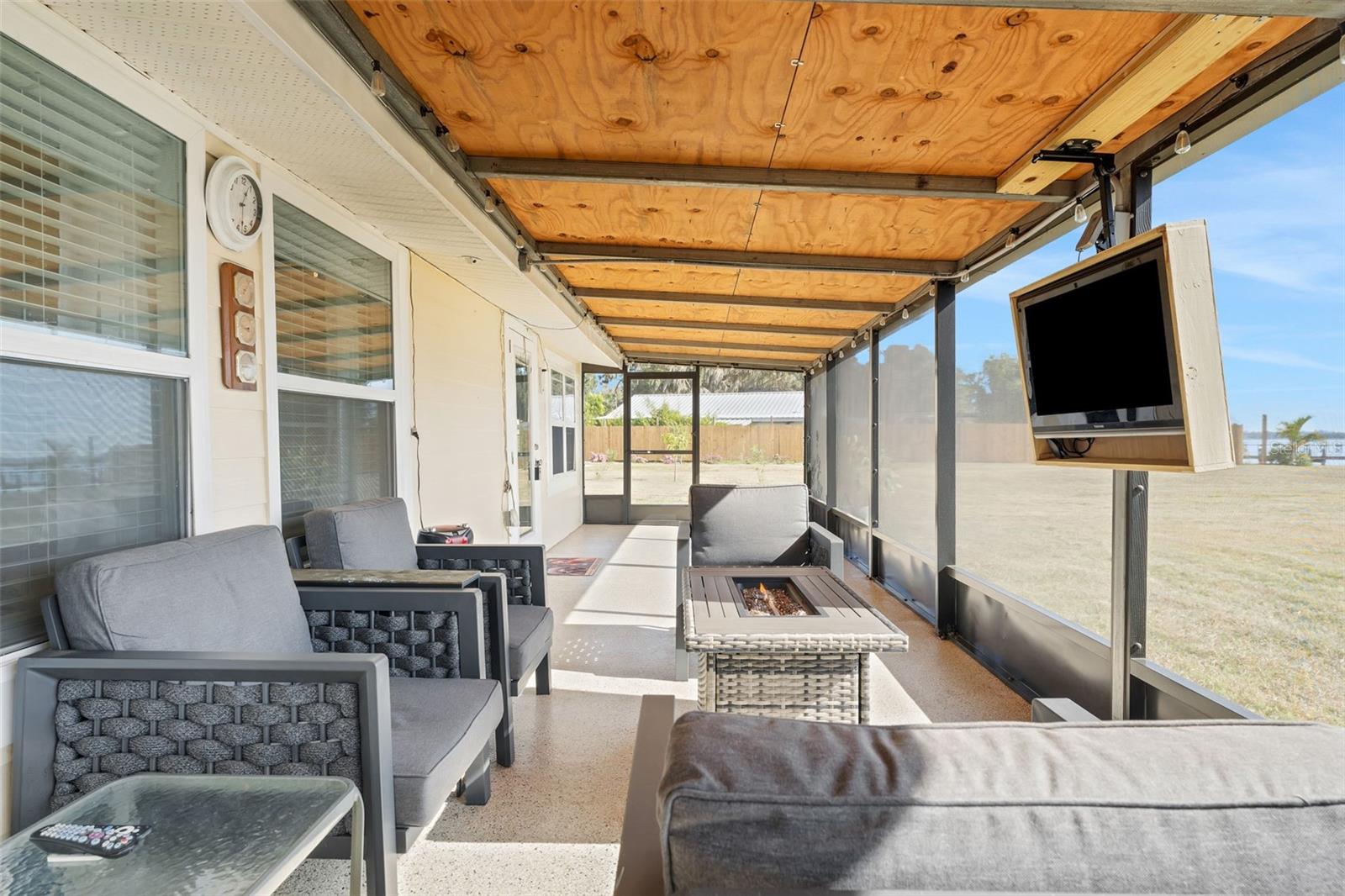 Image 26 of 49 For 5418 Cooper Lane