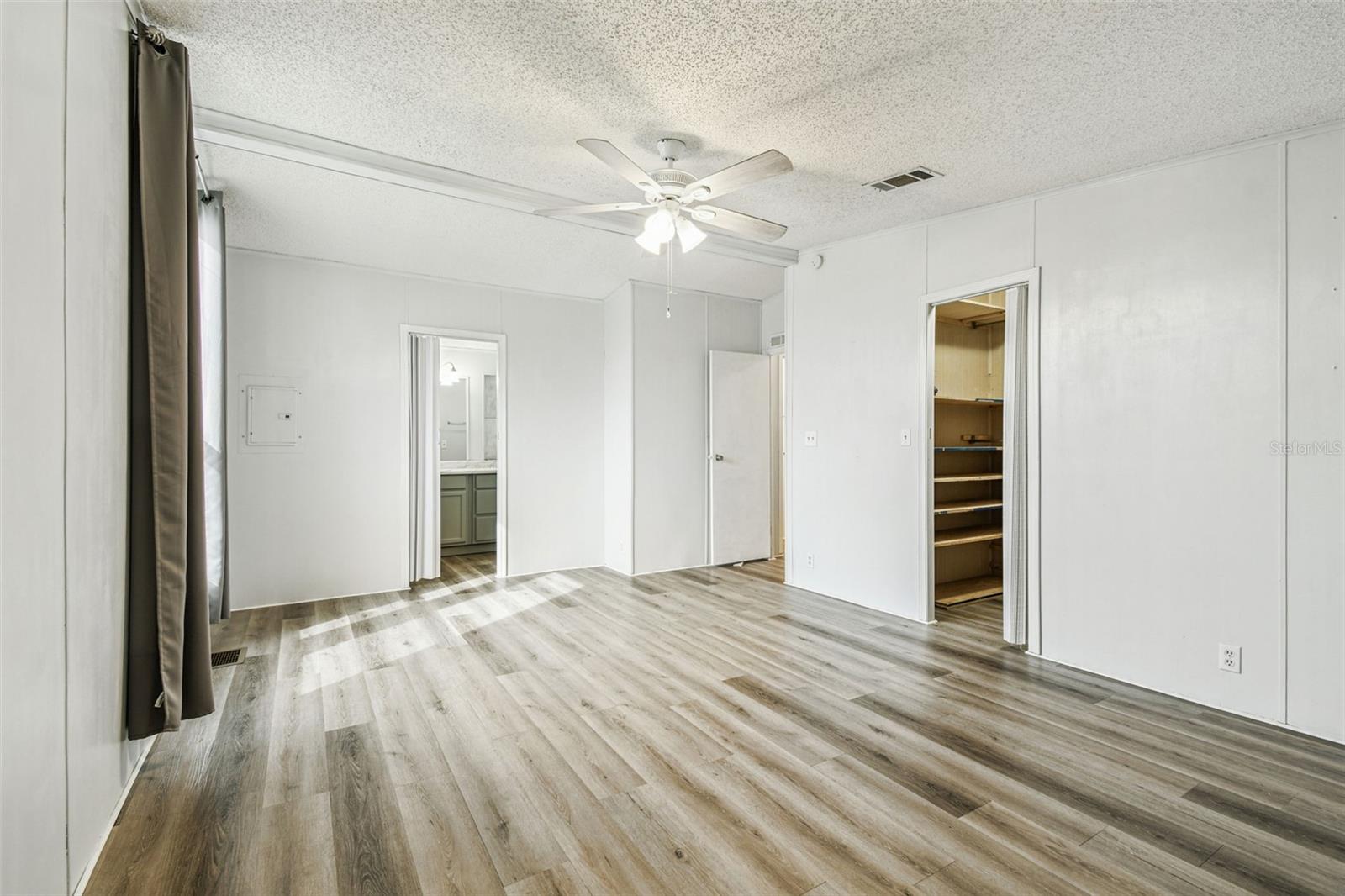 Image 38 of 58 For 1811 Sherwood Hill Dr