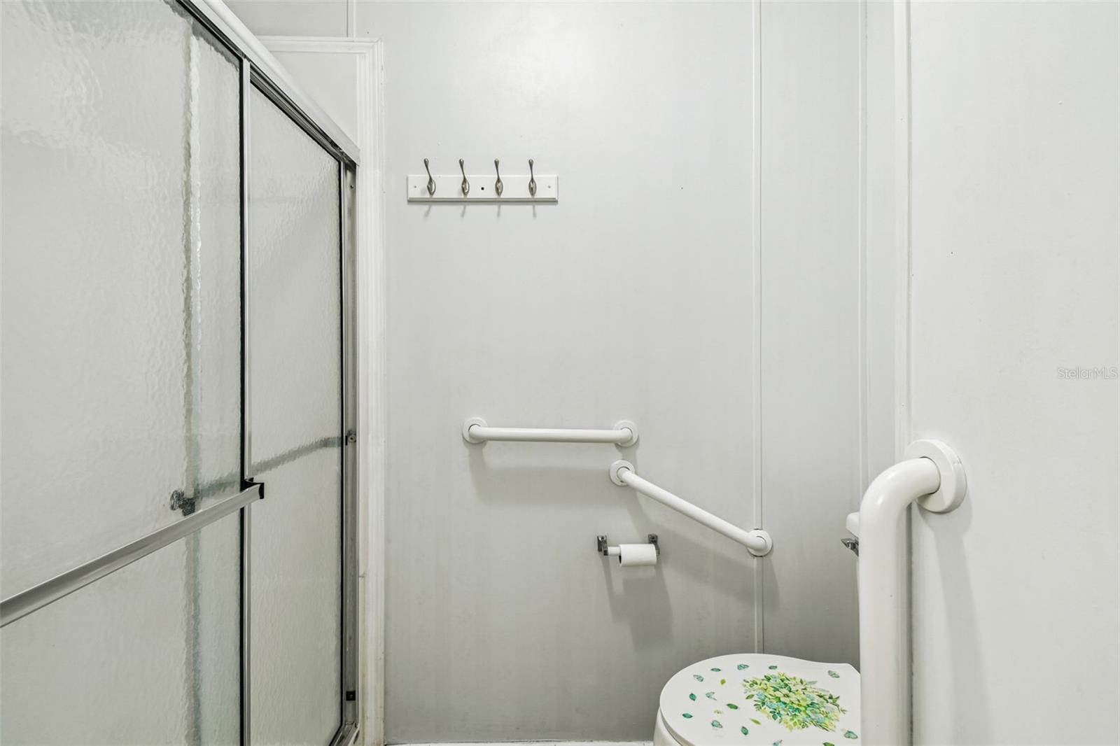 Image 43 of 58 For 1811 Sherwood Hill Dr