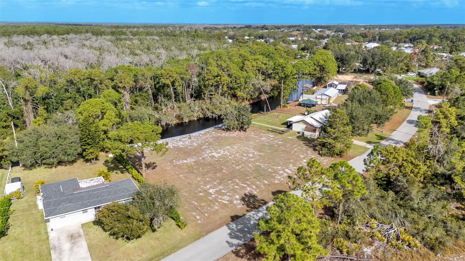 Image 3 of 13 For 1102 Sycamore Street