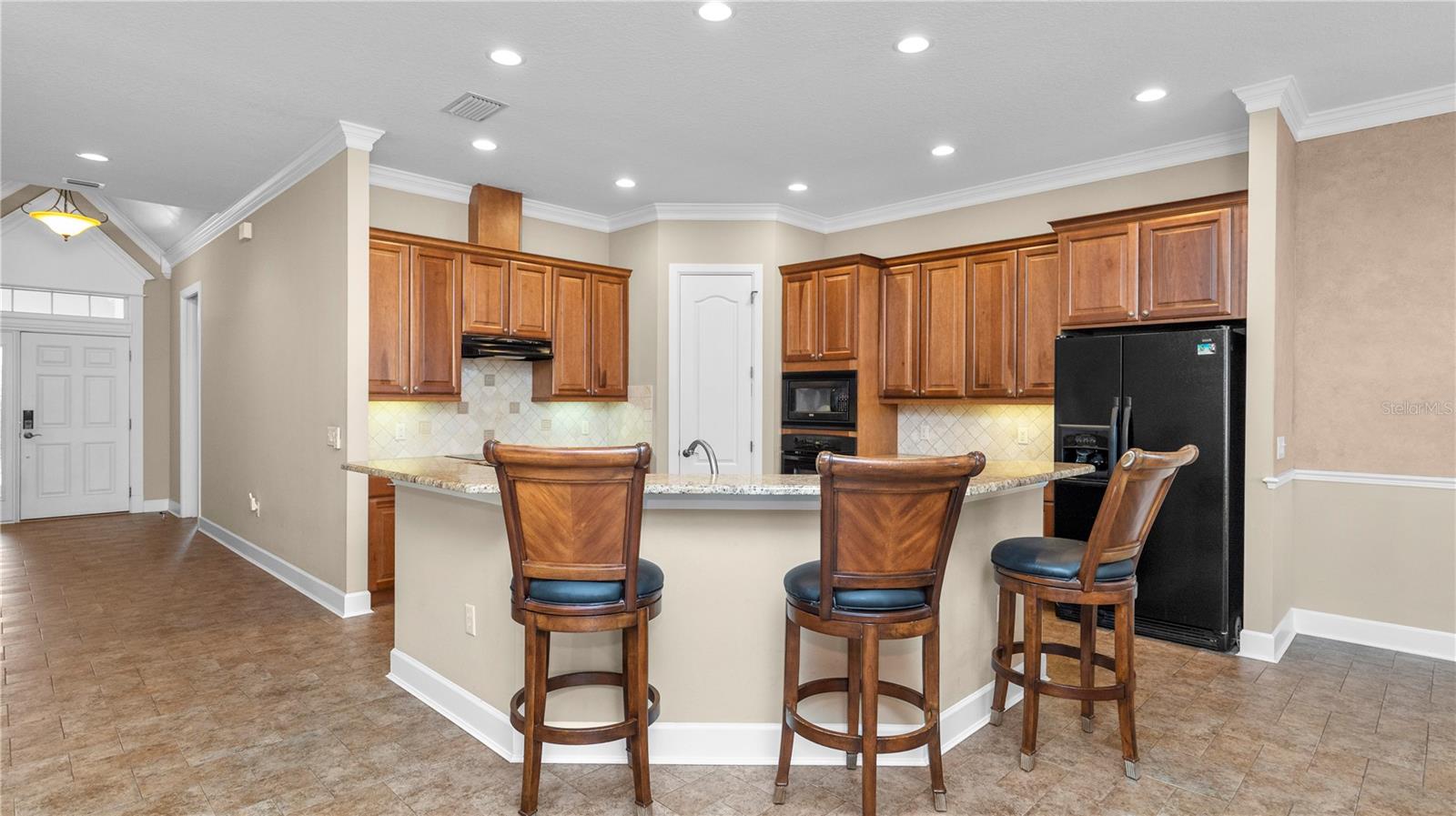 Image 17 of 67 For 1852 Richmond Way