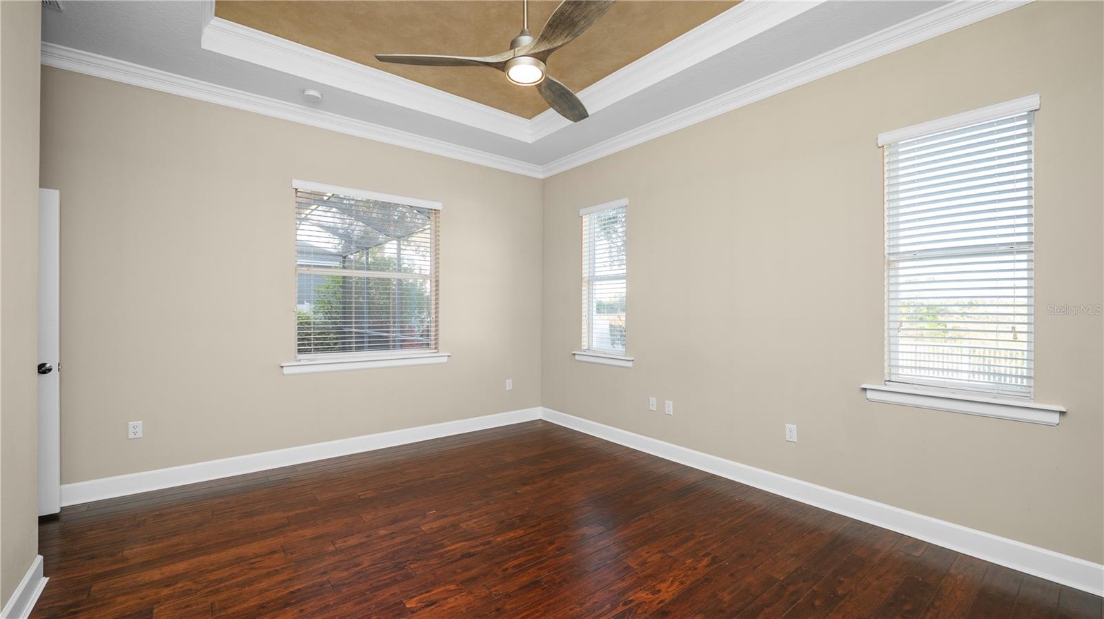 Image 25 of 67 For 1852 Richmond Way