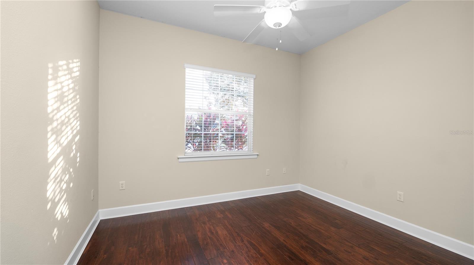 Image 35 of 67 For 1852 Richmond Way