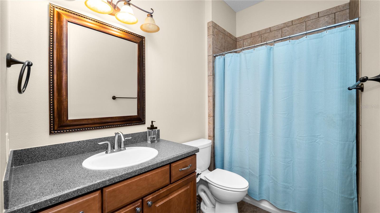 Image 36 of 67 For 1852 Richmond Way