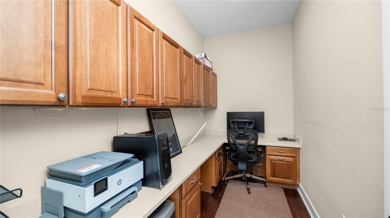 Image 42 of 67 For 1852 Richmond Way