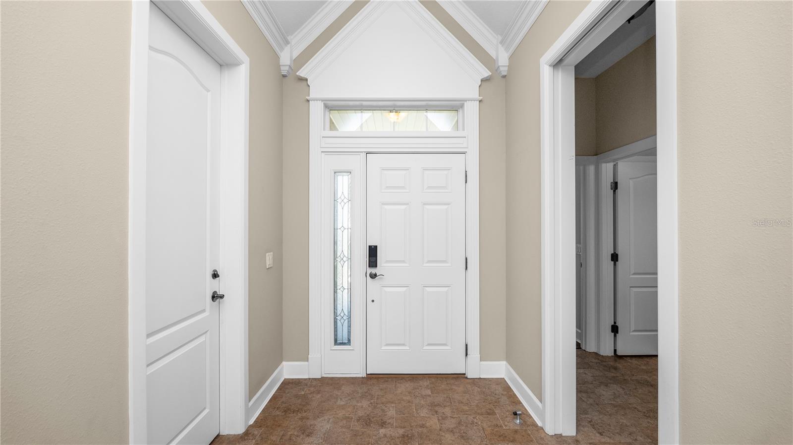 Image 5 of 67 For 1852 Richmond Way