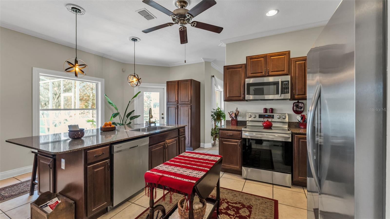 Image 12 of 45 For 6760 Englelake Drive