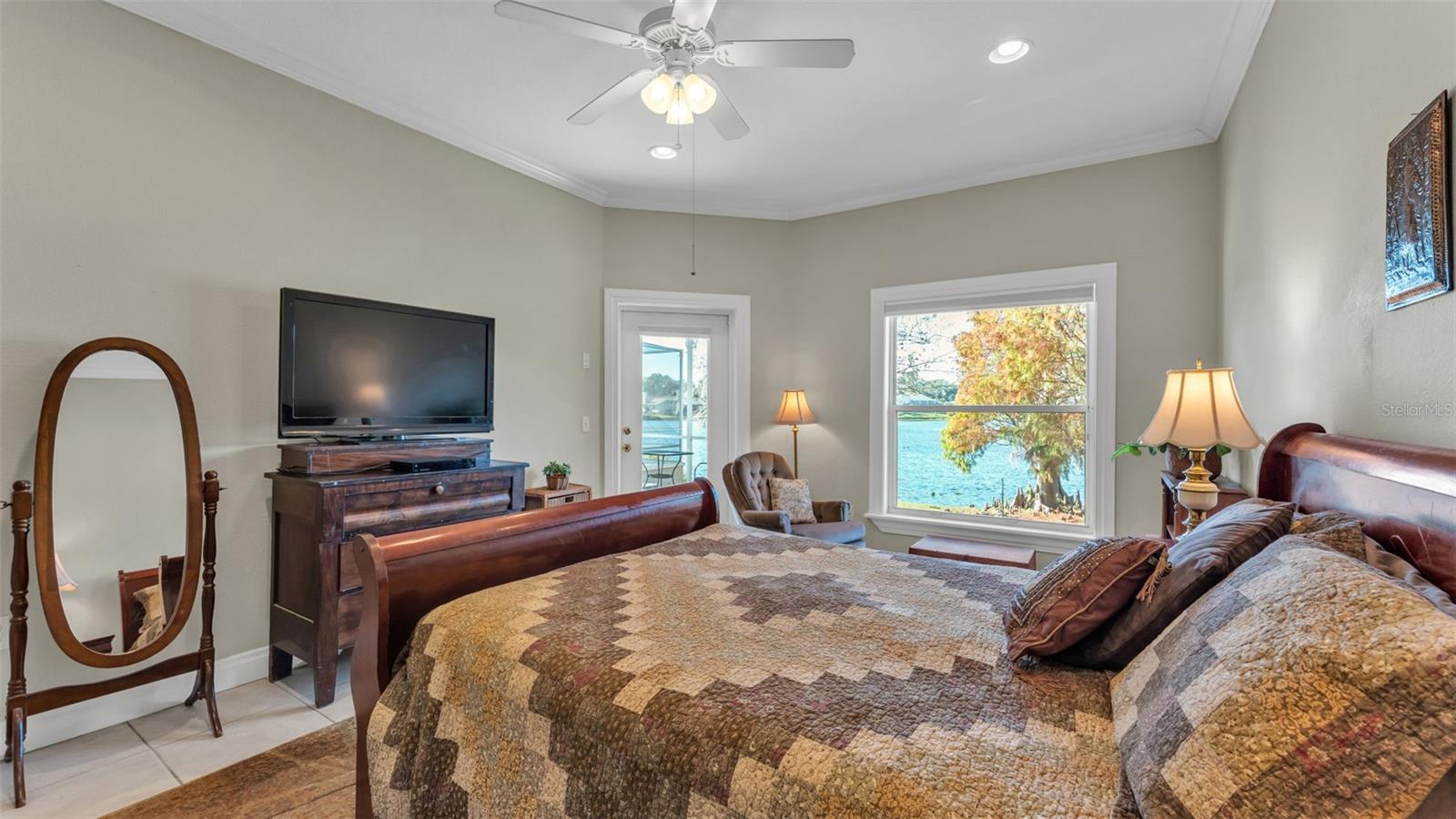 Image 19 of 45 For 6760 Englelake Drive