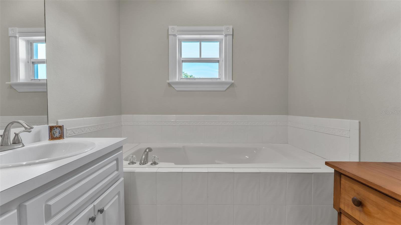 Image 23 of 45 For 6760 Englelake Drive