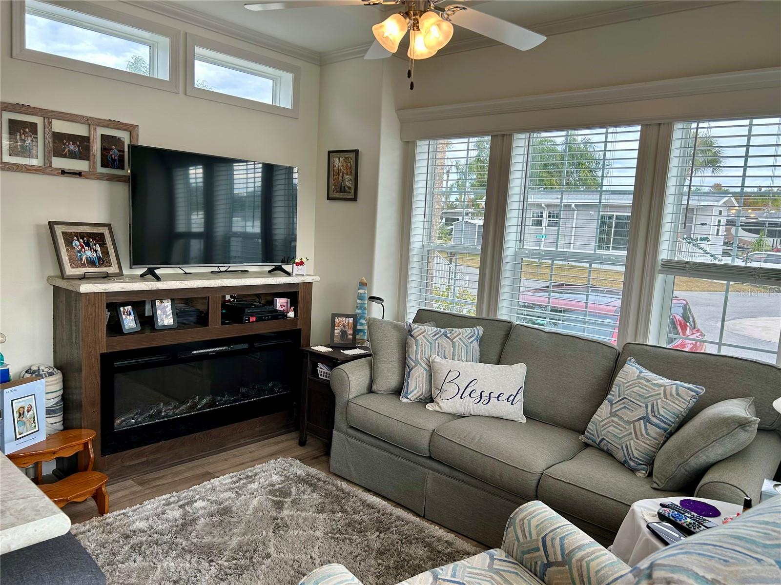 Image 16 of 35 For 4625 Palm Drive