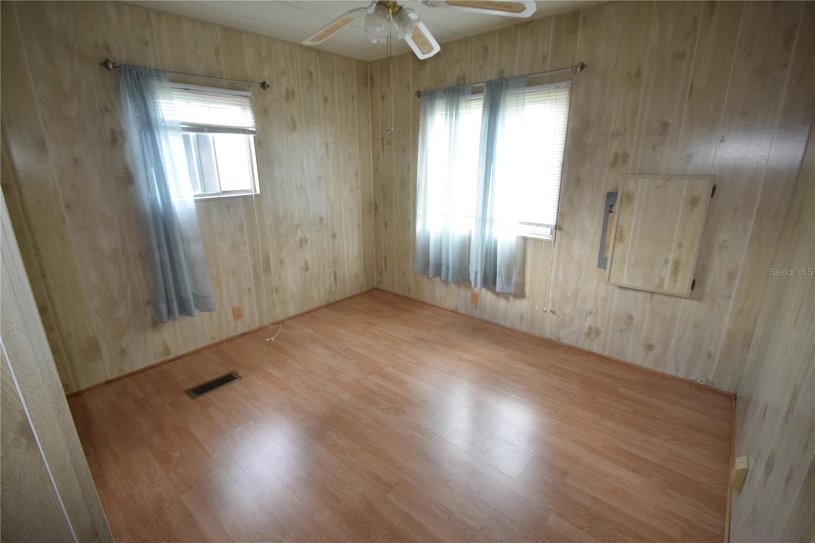 Image 11 of 12 For 1567 Longbow Drive