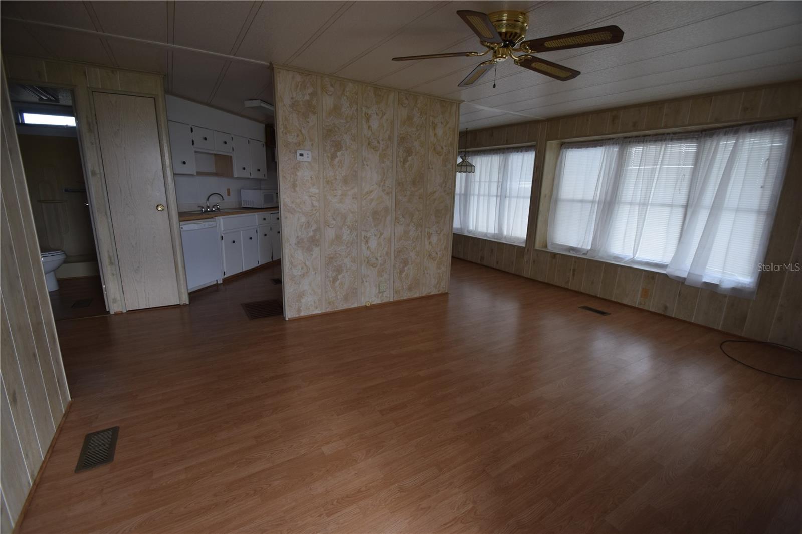 Image 7 of 12 For 1567 Longbow Drive