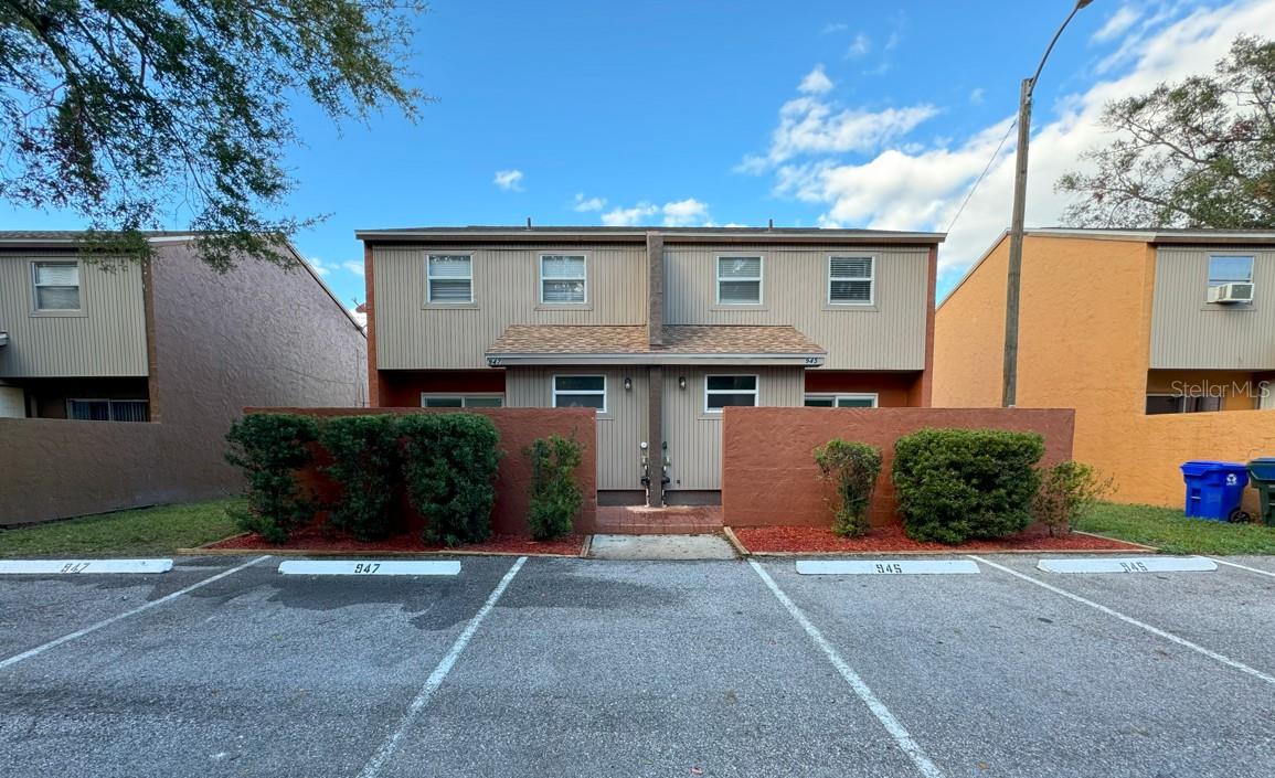 Details for 945 Castle Way 945, LAKELAND, FL 33803