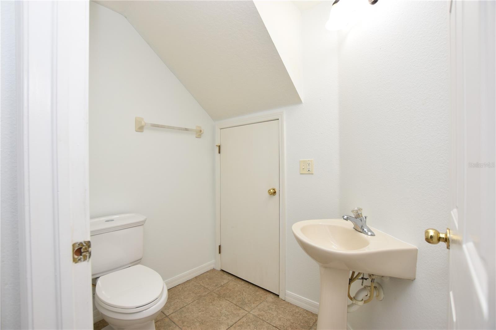 Image 17 of 37 For 5365 River Rock Road