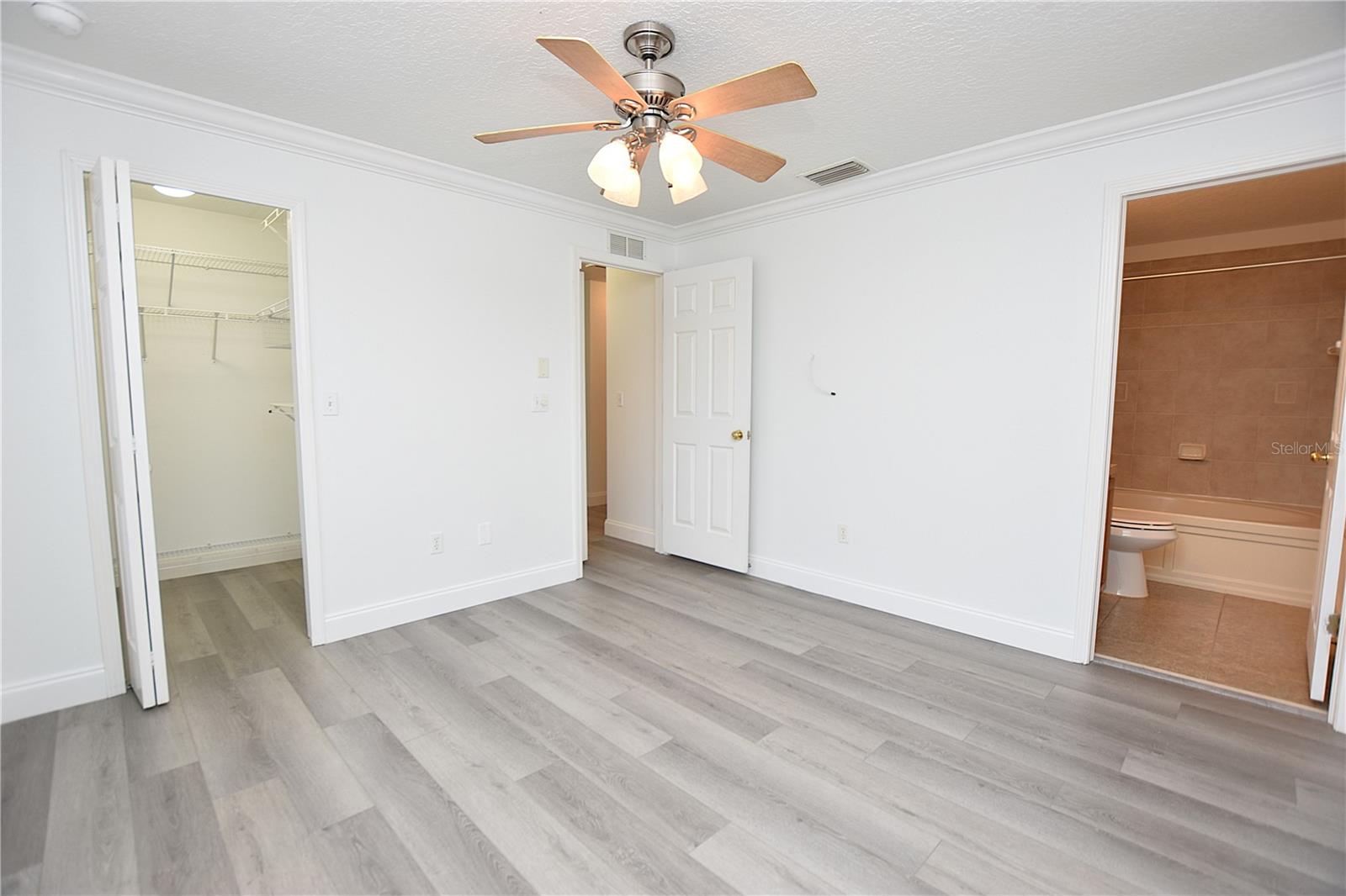 Image 26 of 37 For 5365 River Rock Road