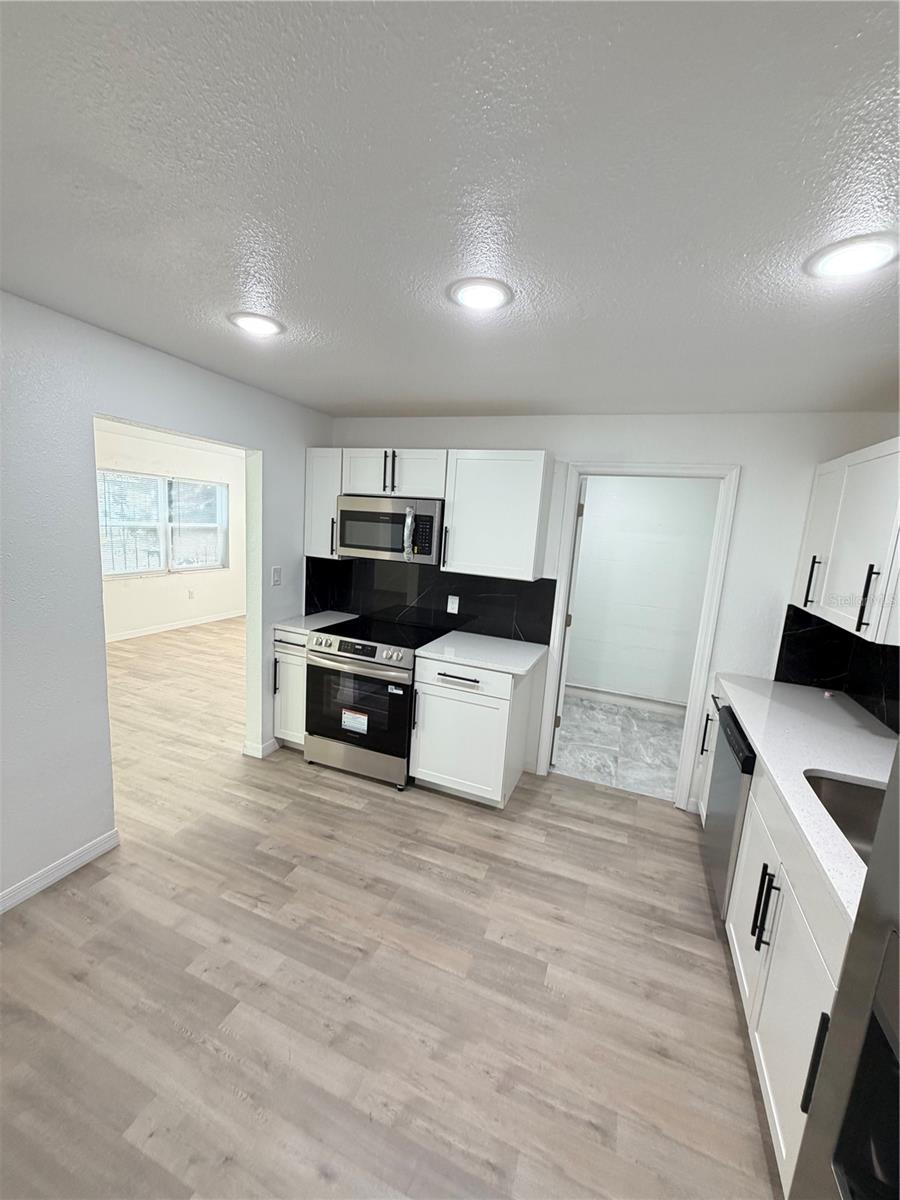 Image 14 of 25 For 1423 Webster Avenue