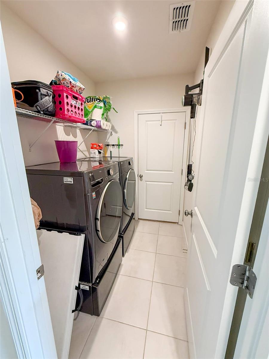 Image 17 of 79 For 141 Hamlet Loop