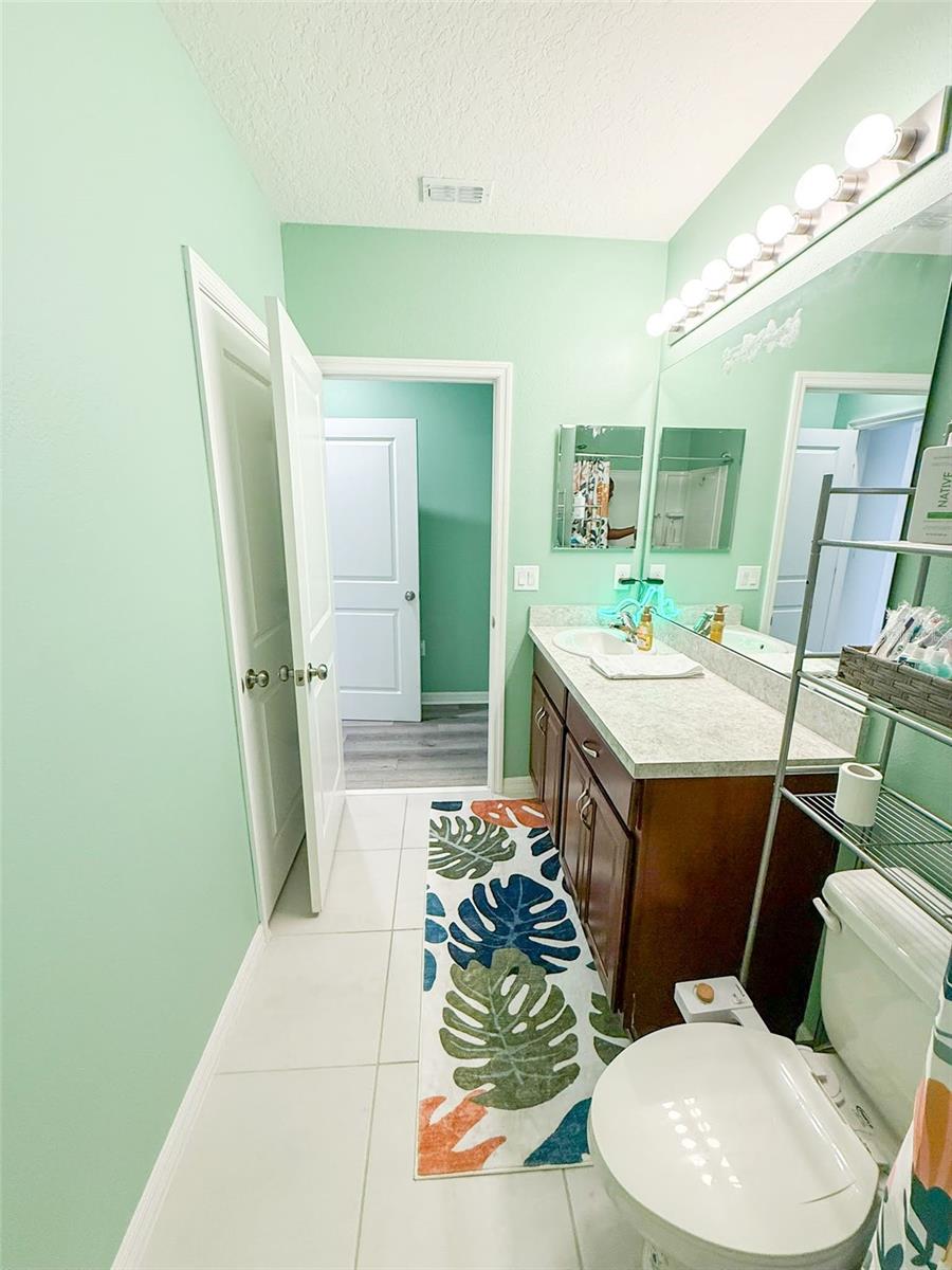 Image 25 of 79 For 141 Hamlet Loop