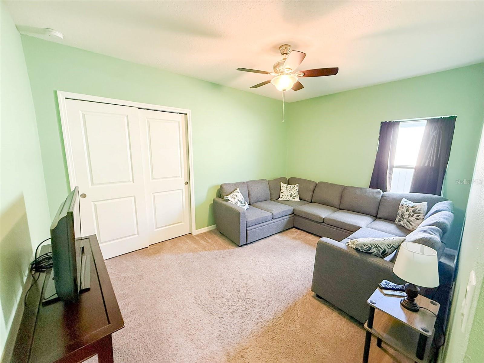 Image 27 of 79 For 141 Hamlet Loop