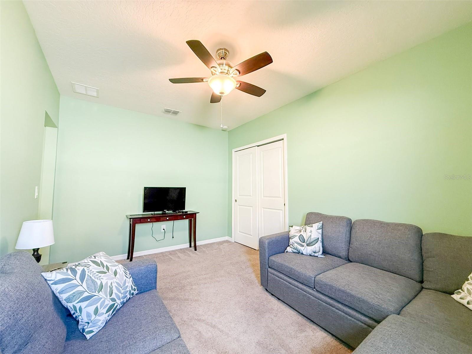 Image 29 of 79 For 141 Hamlet Loop