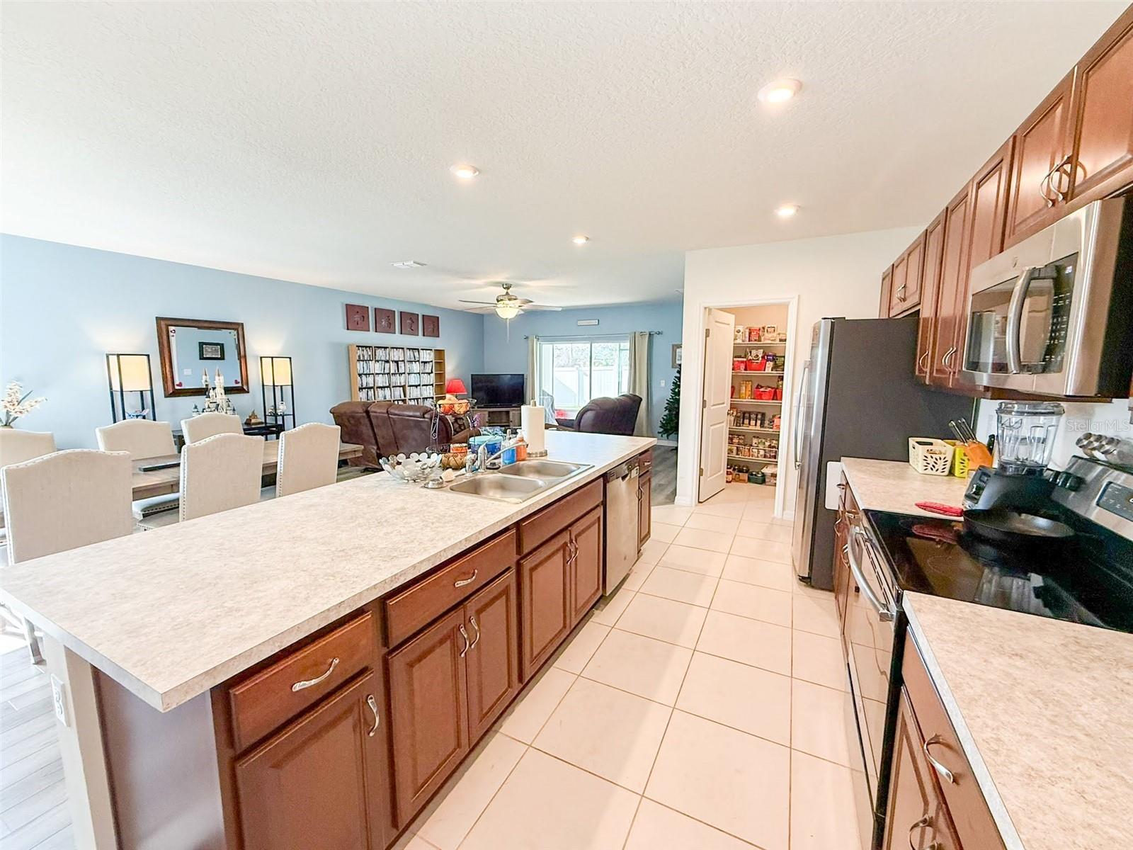 Image 30 of 79 For 141 Hamlet Loop