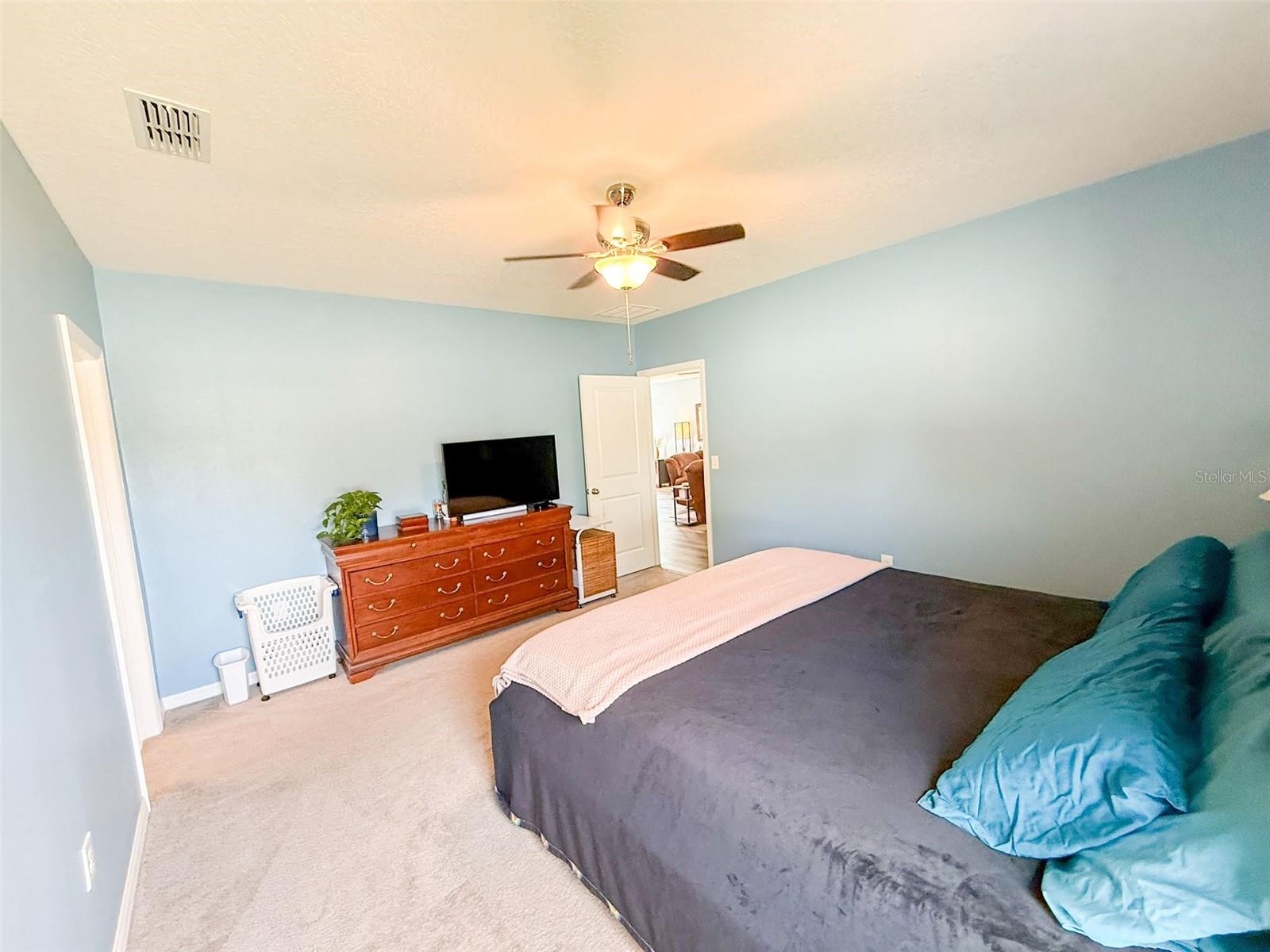 Image 35 of 79 For 141 Hamlet Loop