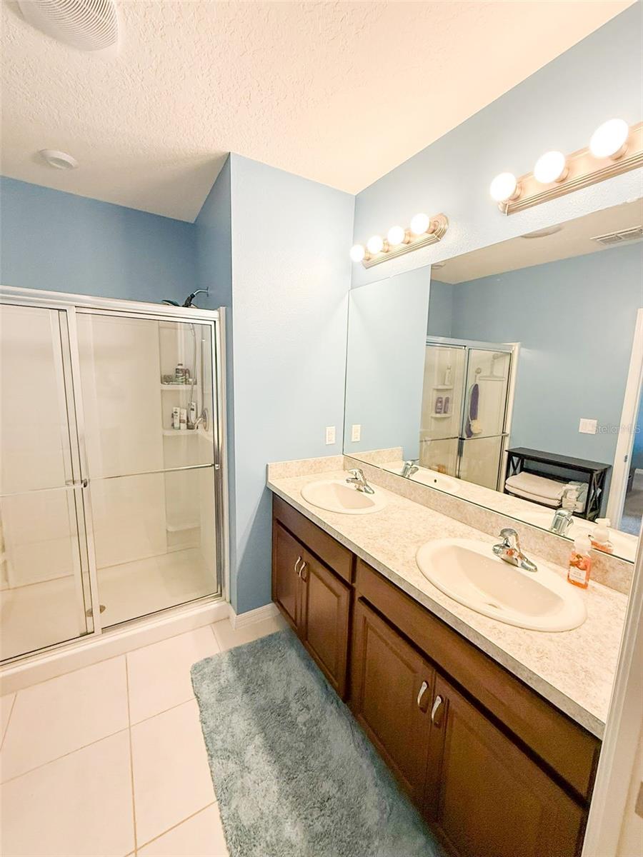 Image 38 of 79 For 141 Hamlet Loop