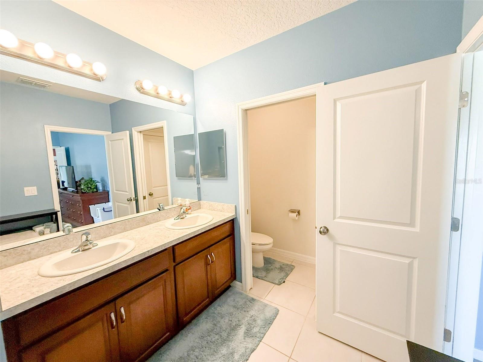 Image 40 of 79 For 141 Hamlet Loop