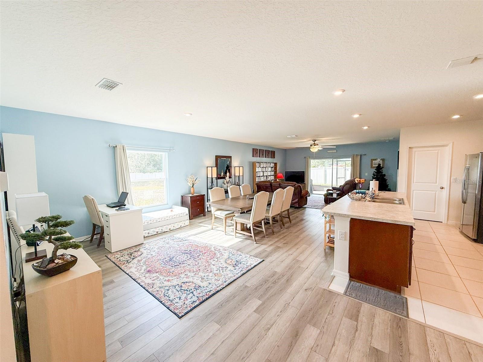 Image 6 of 79 For 141 Hamlet Loop