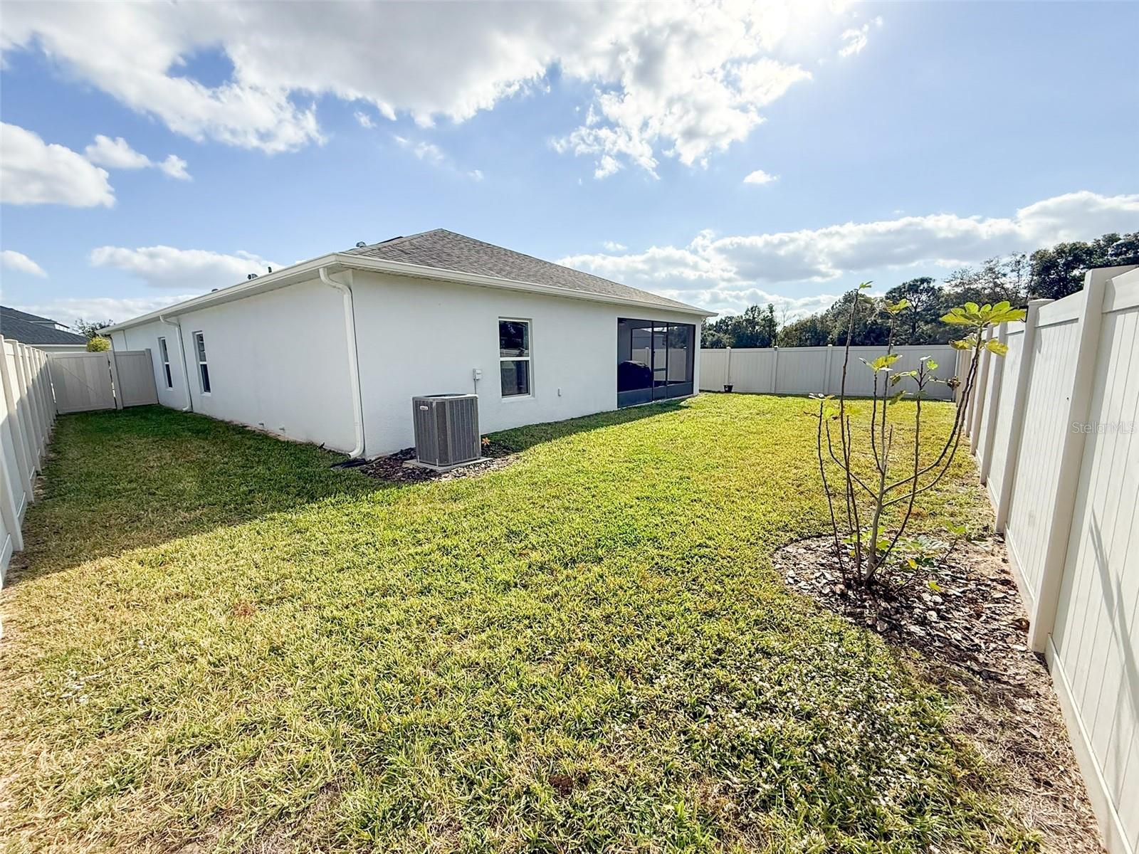 Image 63 of 79 For 141 Hamlet Loop