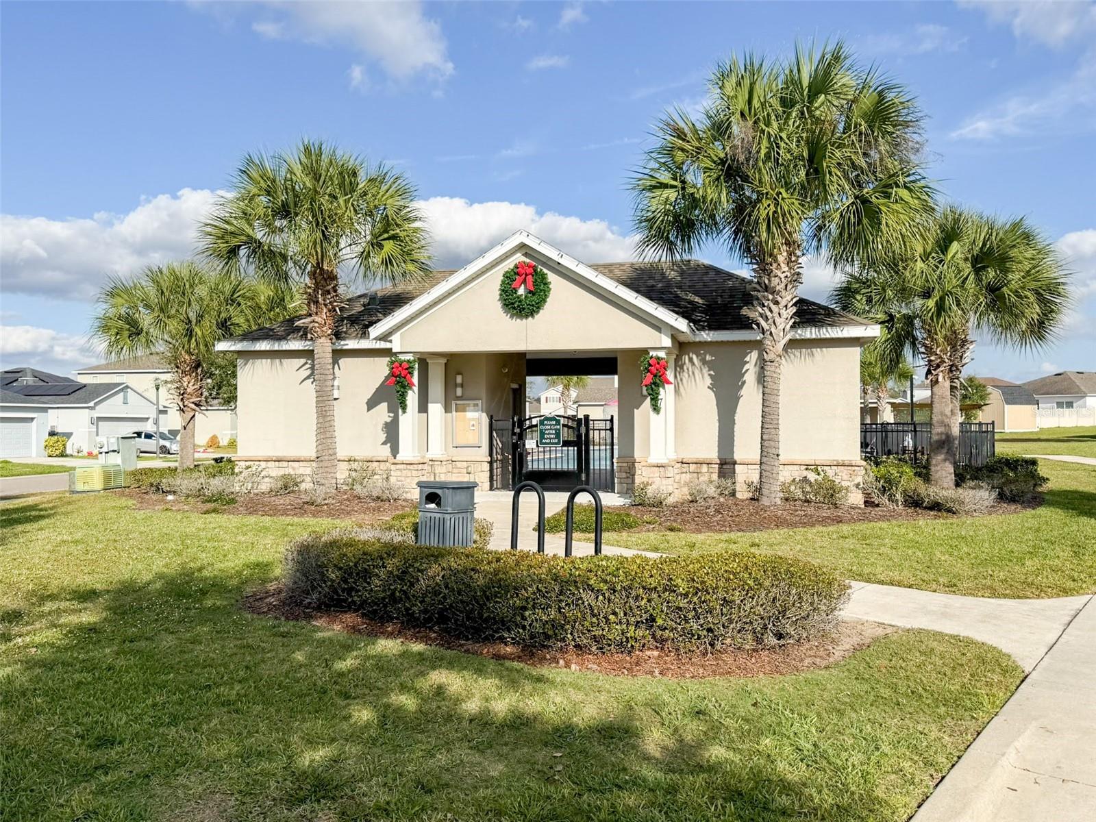 Image 74 of 79 For 141 Hamlet Loop