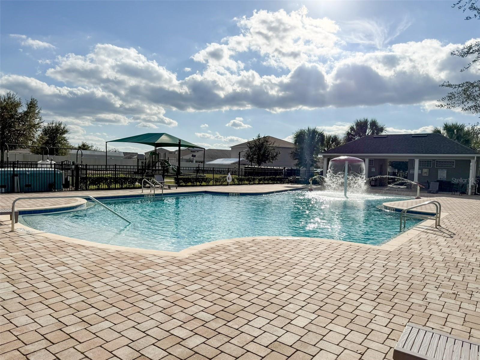 Image 79 of 79 For 141 Hamlet Loop