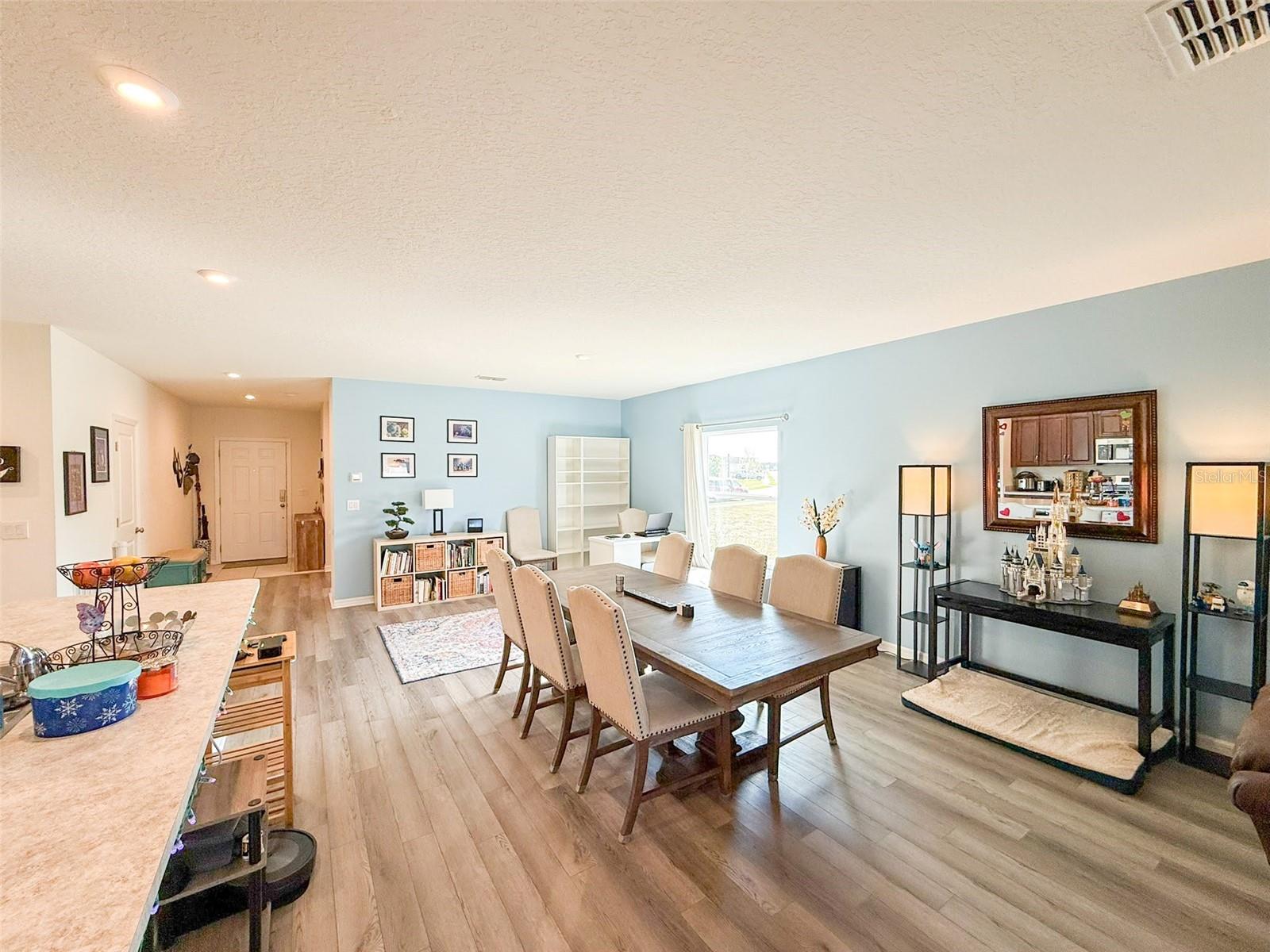 Image 9 of 79 For 141 Hamlet Loop