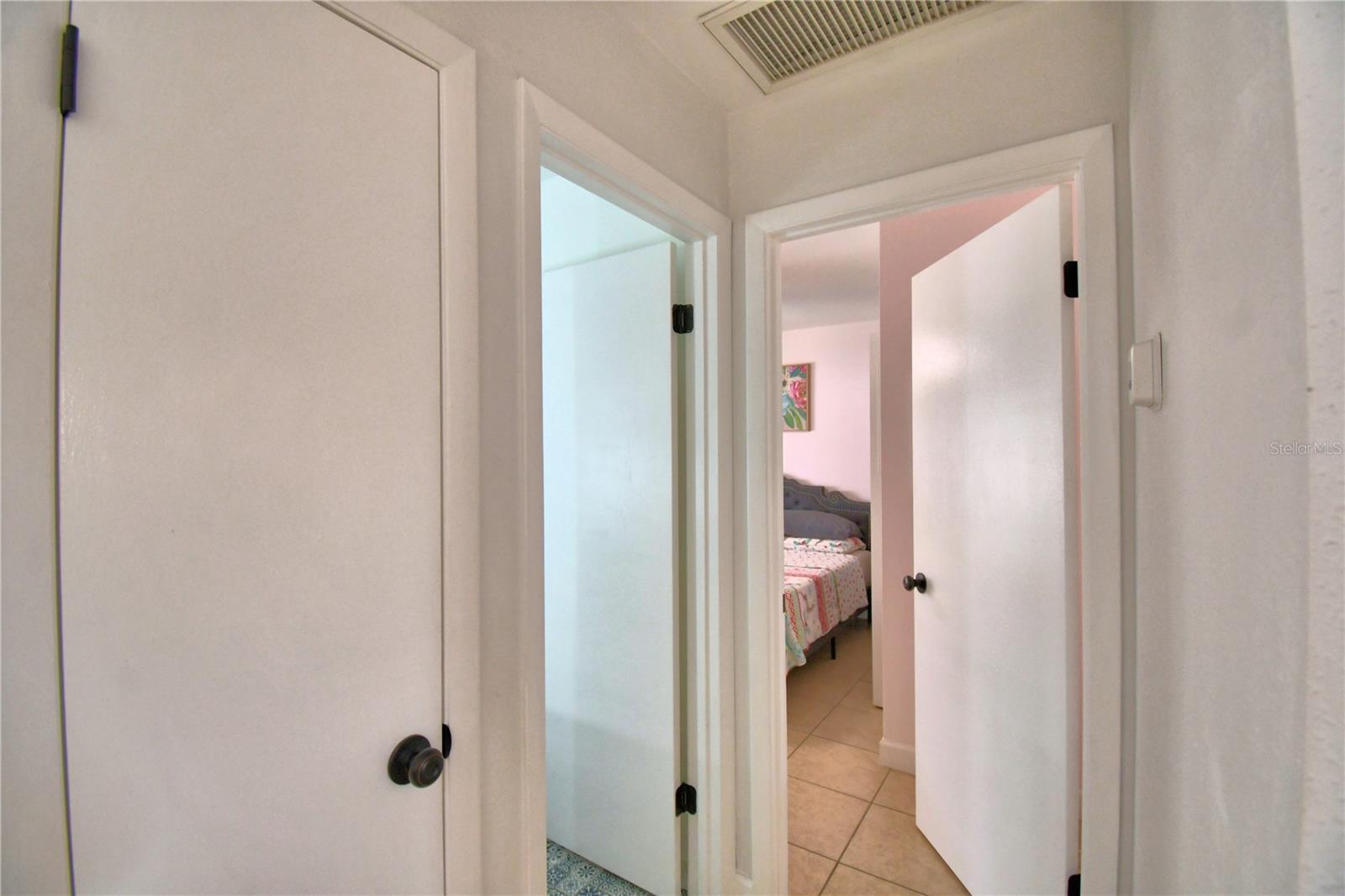 Image 28 of 57 For 7233 Thomas Jefferson Circle W