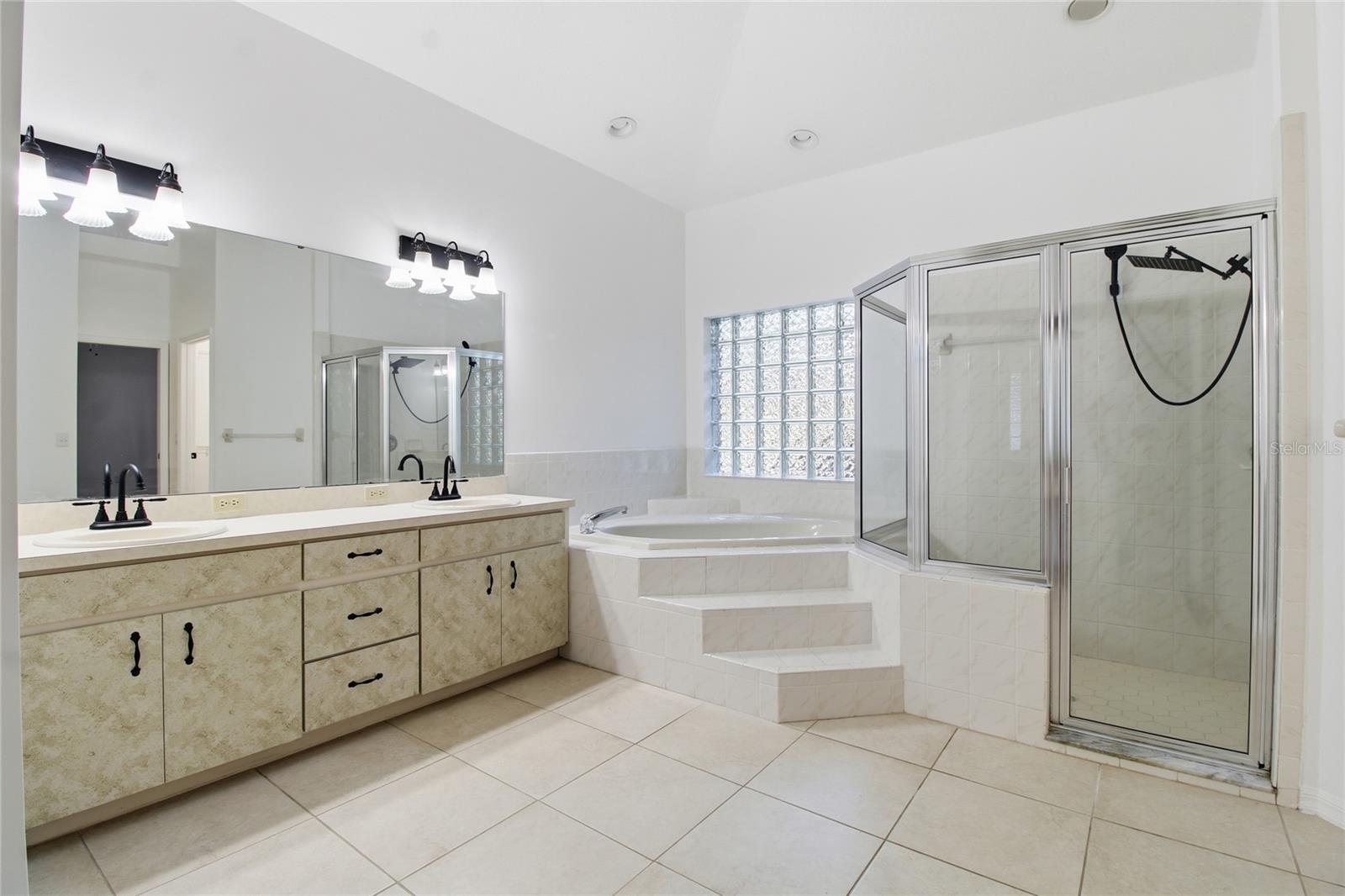 Image 19 of 61 For 1736 Itchepackesassa Drive