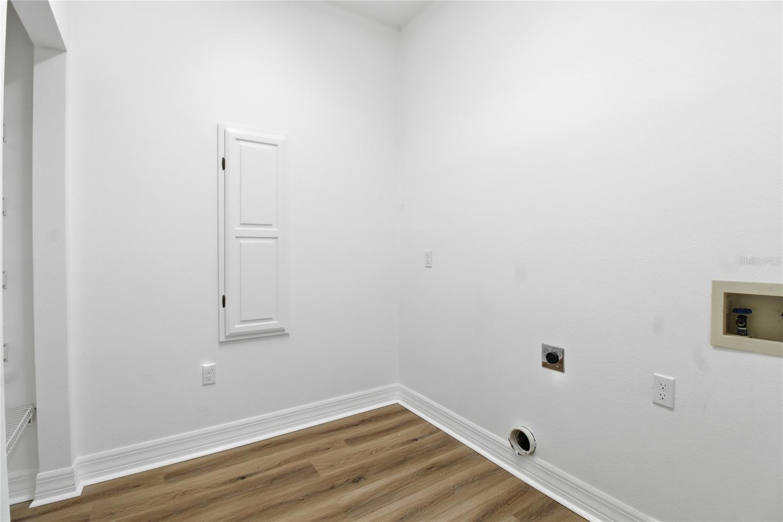 Image 27 of 61 For 1736 Itchepackesassa Drive