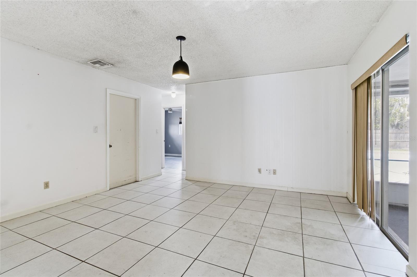 Image 16 of 39 For 3024 Blown Feather Lane