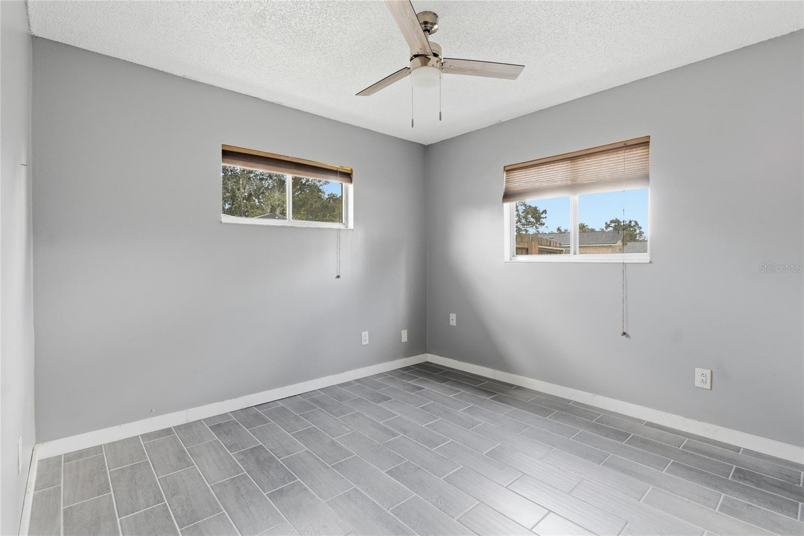 Image 22 of 39 For 3024 Blown Feather Lane