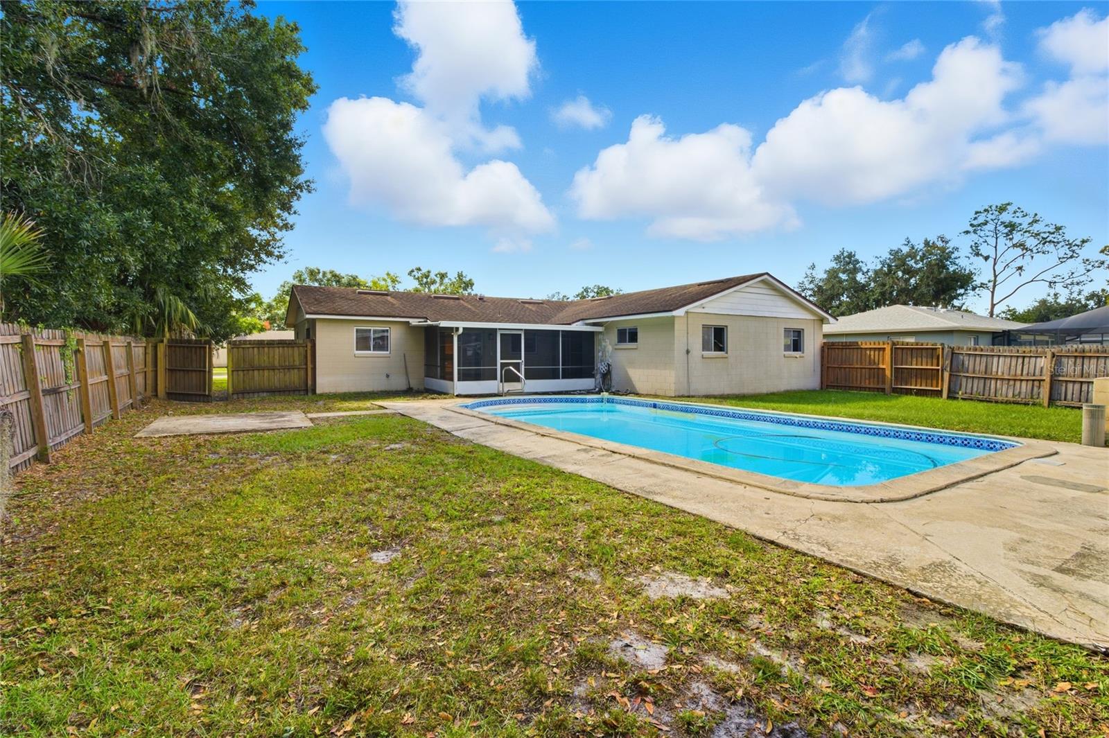 Image 29 of 39 For 3024 Blown Feather Lane