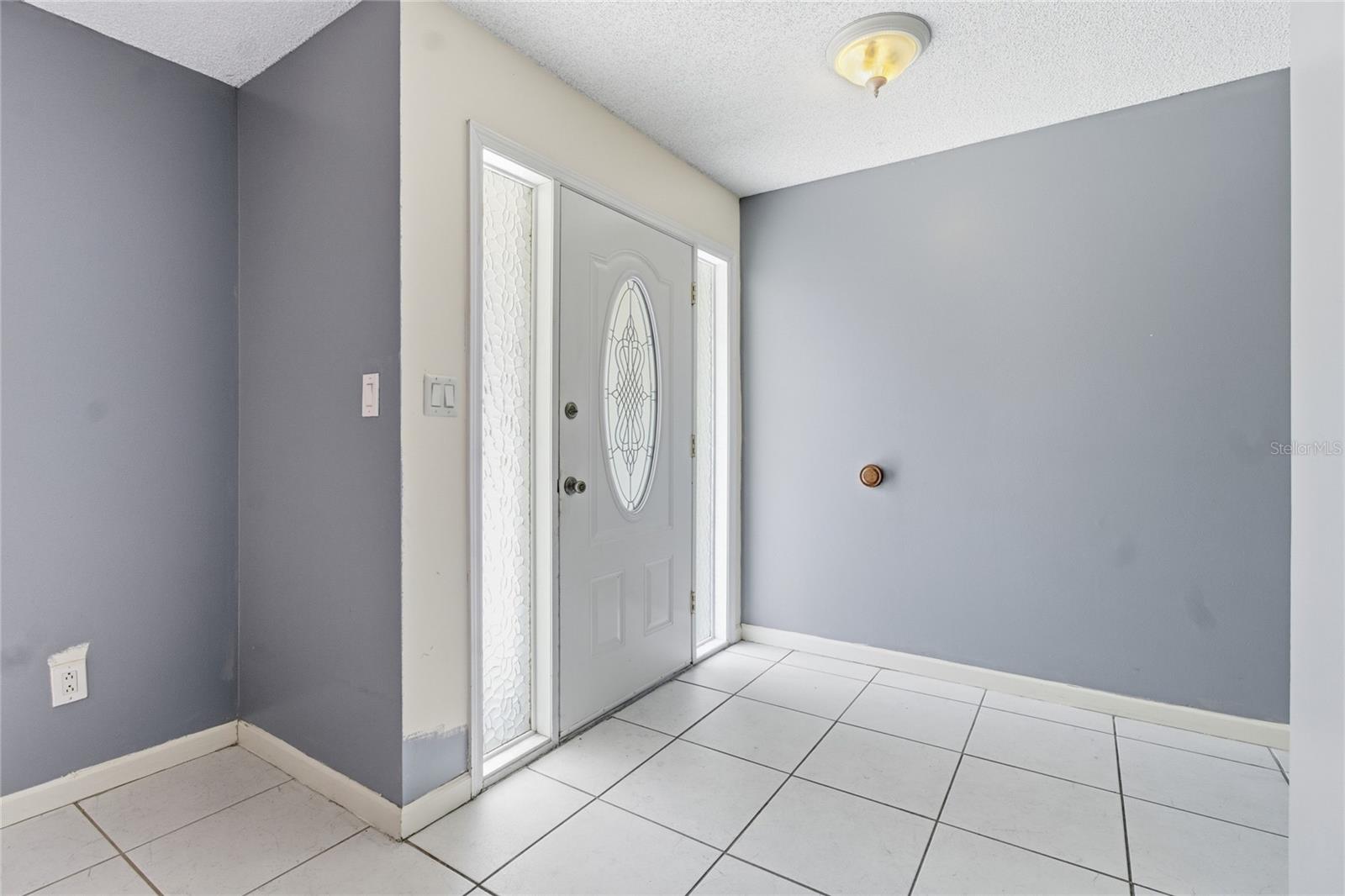 Image 4 of 39 For 3024 Blown Feather Lane