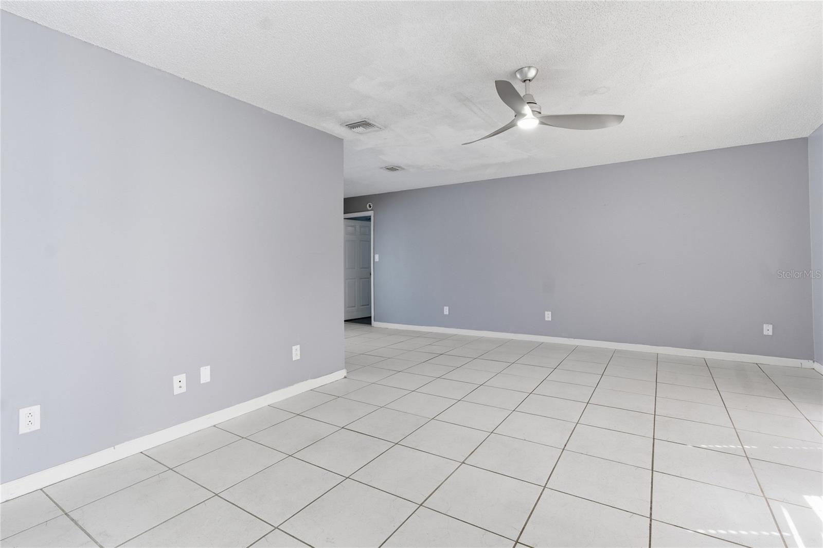 Image 5 of 39 For 3024 Blown Feather Lane