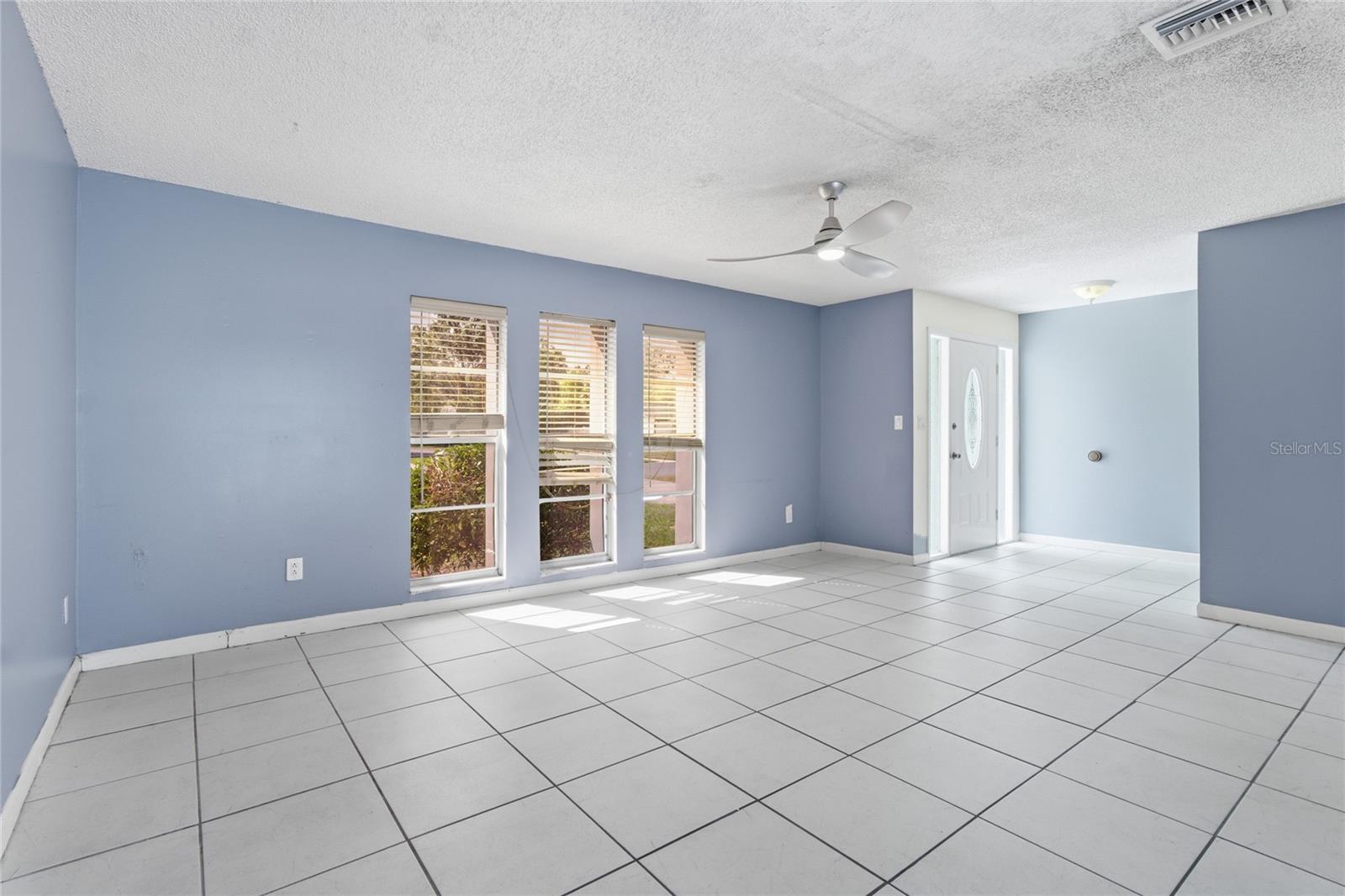 Image 8 of 39 For 3024 Blown Feather Lane