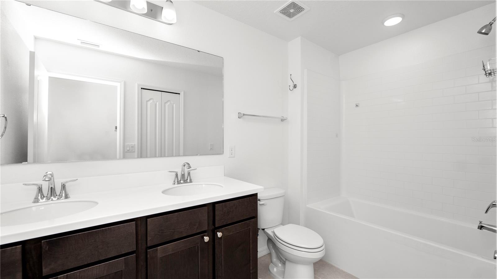 Image 39 of 44 For 3857 Hampstead Lane