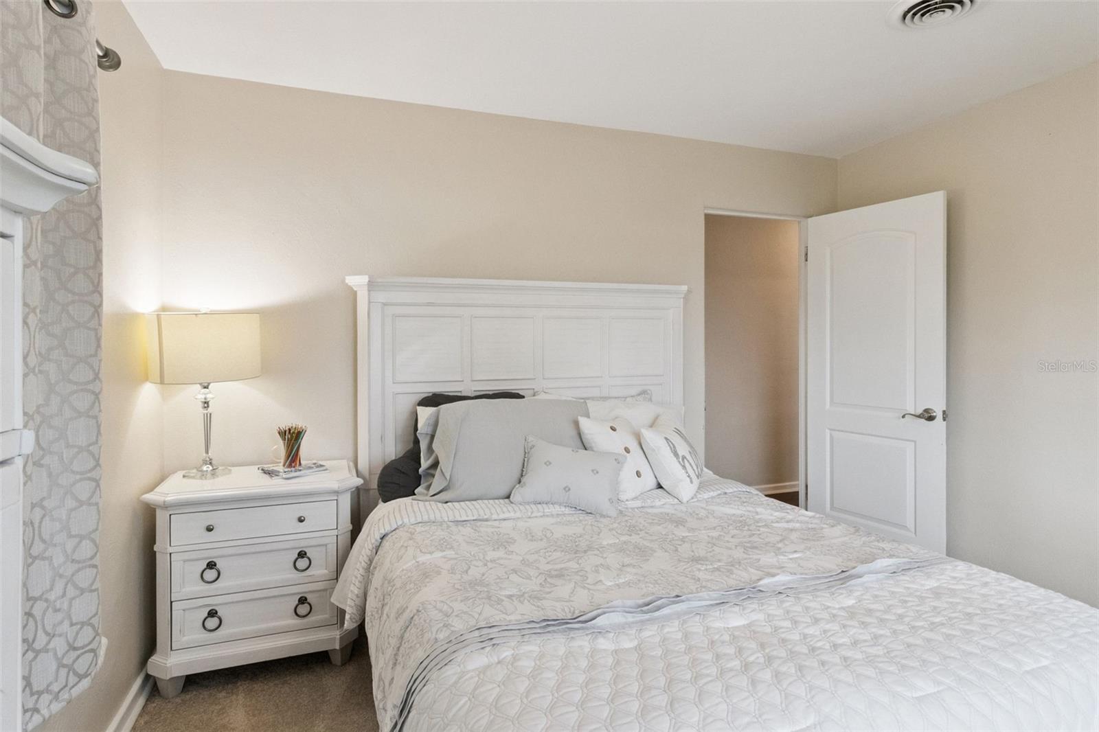 Image 23 of 55 For 1000 Biltmore Drive Nw