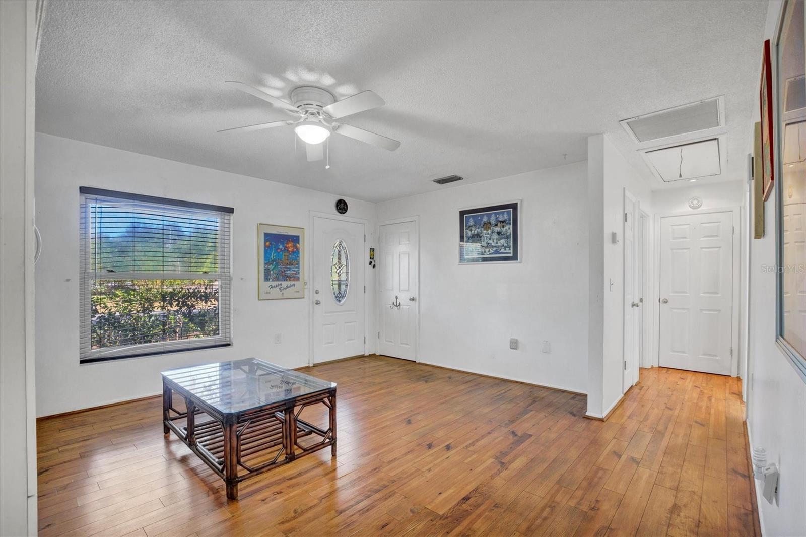 Image 10 of 41 For 105 Owen Circle S