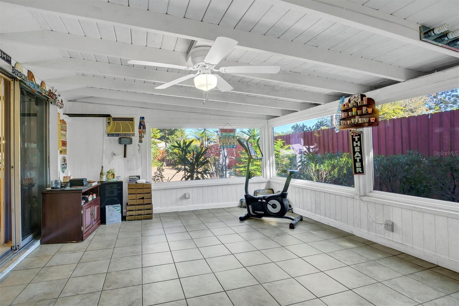 Image 17 of 41 For 105 Owen Circle S