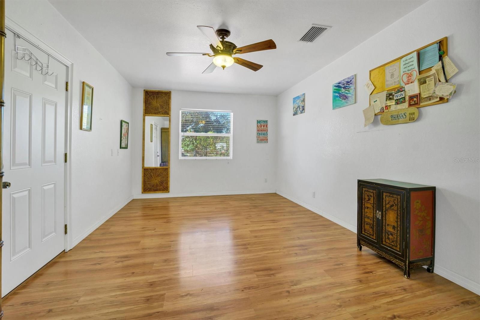 Image 29 of 41 For 105 Owen Circle S